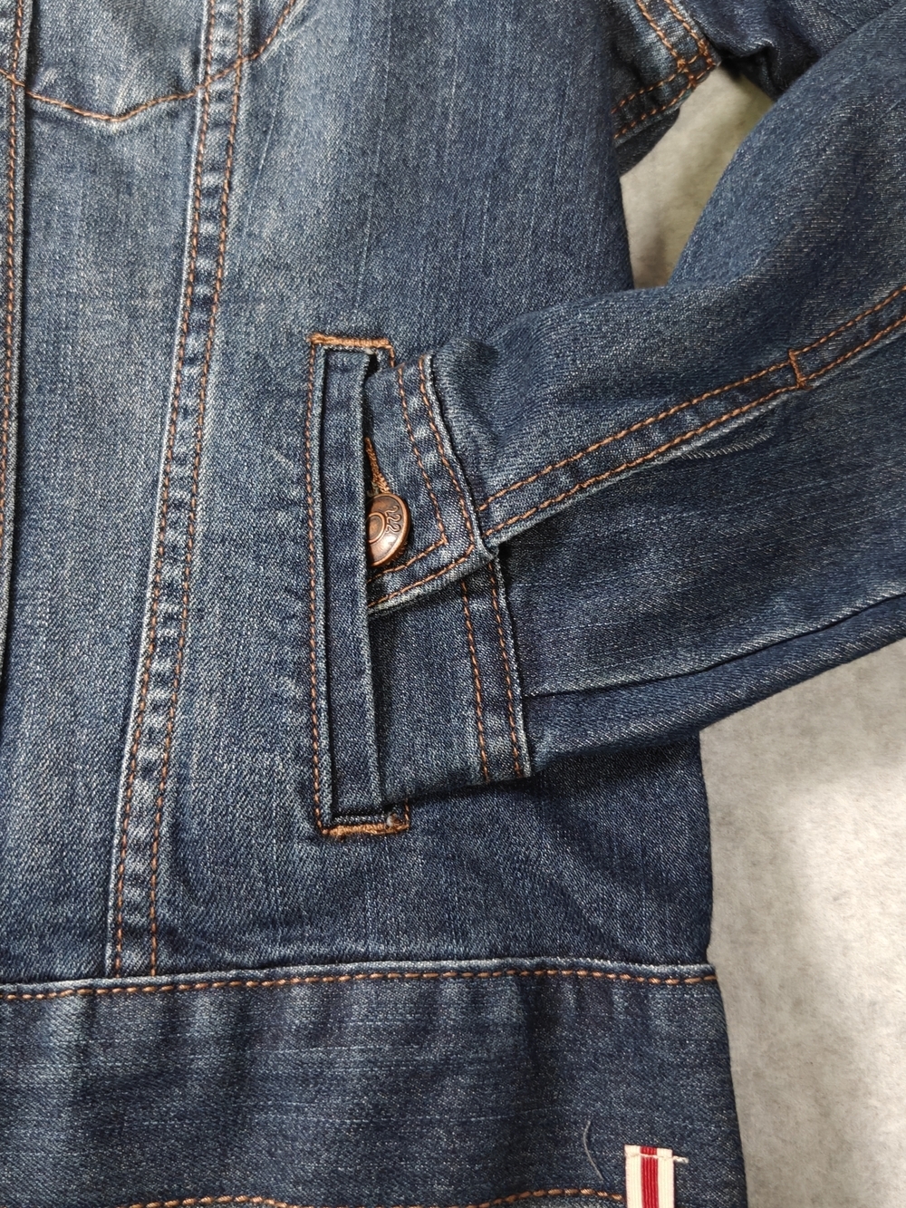 Classic Dark Blue Denim Jacket Women's Size Large - Picture 3 of 9